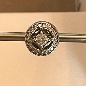 Vintage allure pandora charm